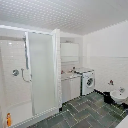 Casetta Con Giardino E Depandance